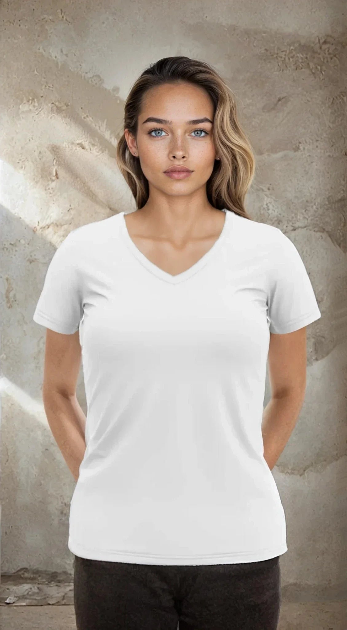 Women's Wonder V-Neck