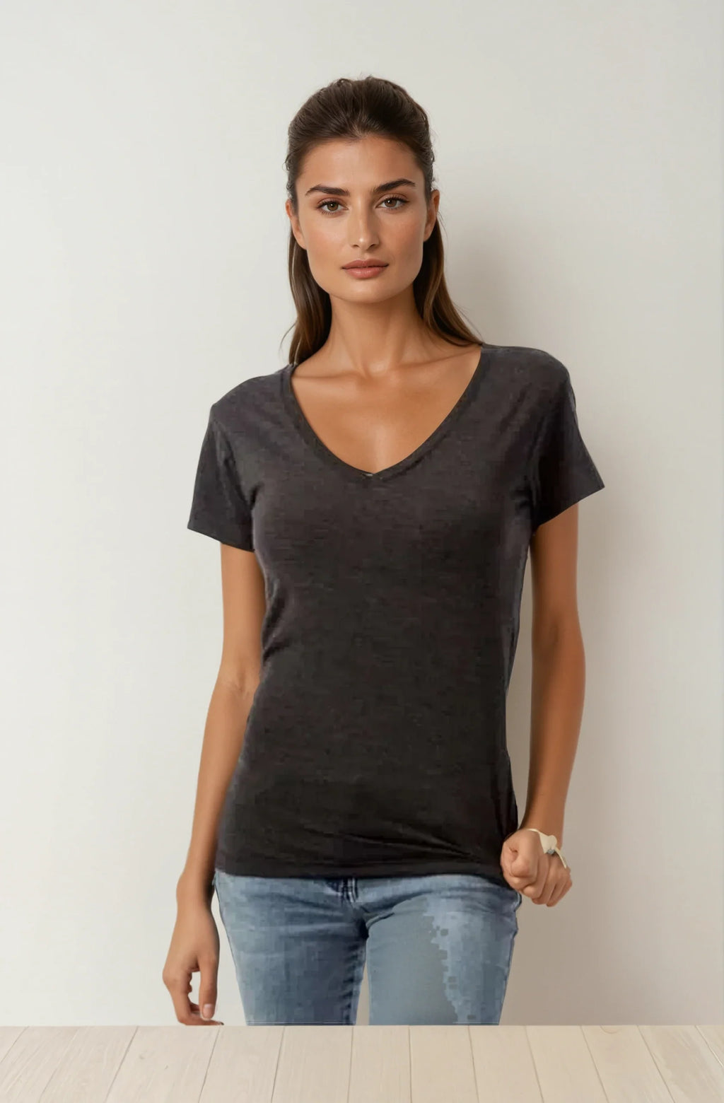 Women's Wonder V-Neck